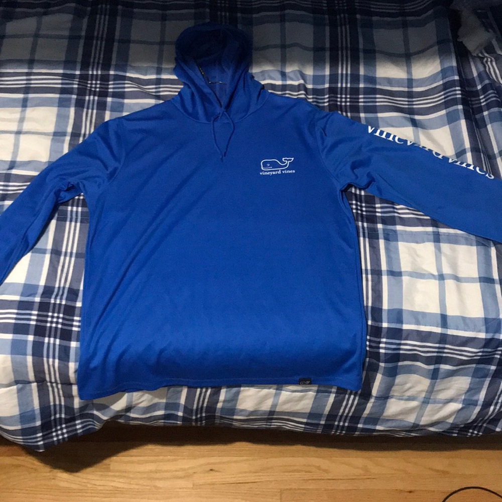 Men’s (L) Vineyard Vines Hoodie